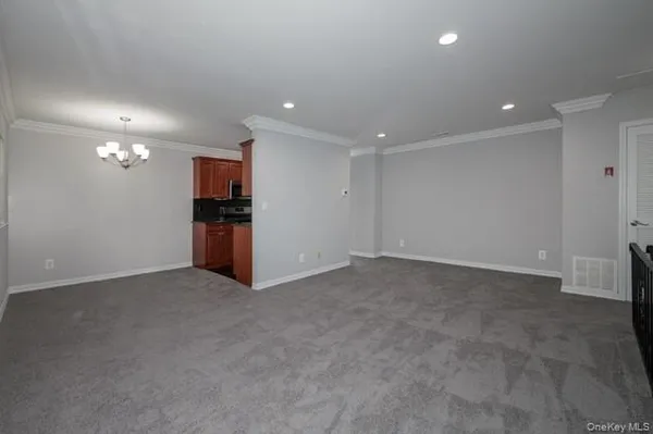 $2,125 | 111 College Road, Unit 9G, Selden, NY 11784