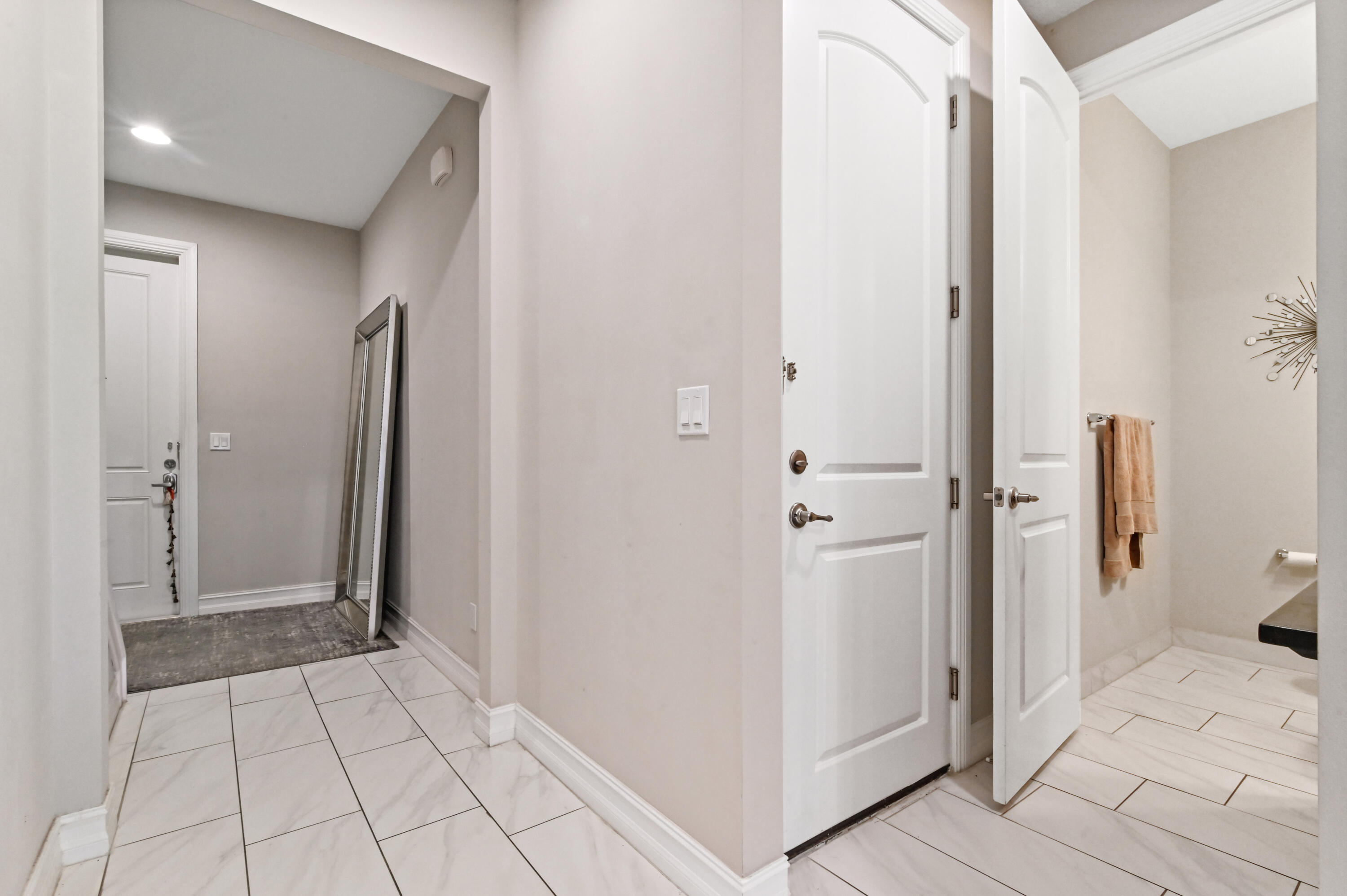 10179 Akenside Drive Boca Raton, FL 33428 - Photo 7 of 45 05 entry 01
