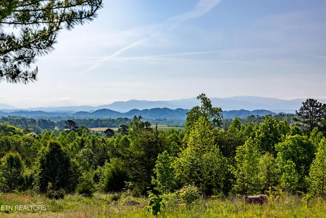 $649,900 | 110 Garren Road, Madisonville, TN 37354