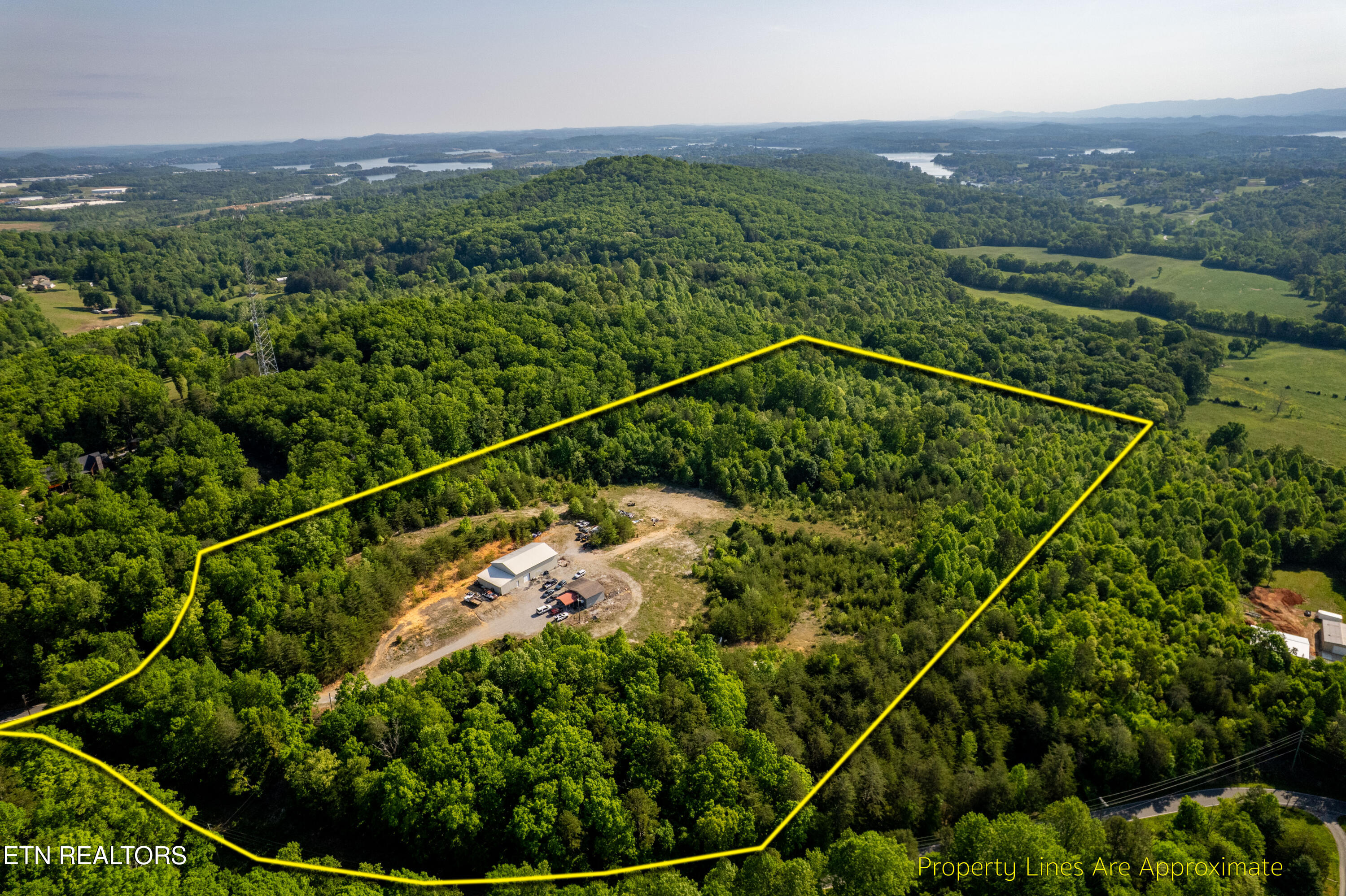 110 Garren Road Madisonville, TN 37354 - Photo 2 of 55 110GarrenRd-19