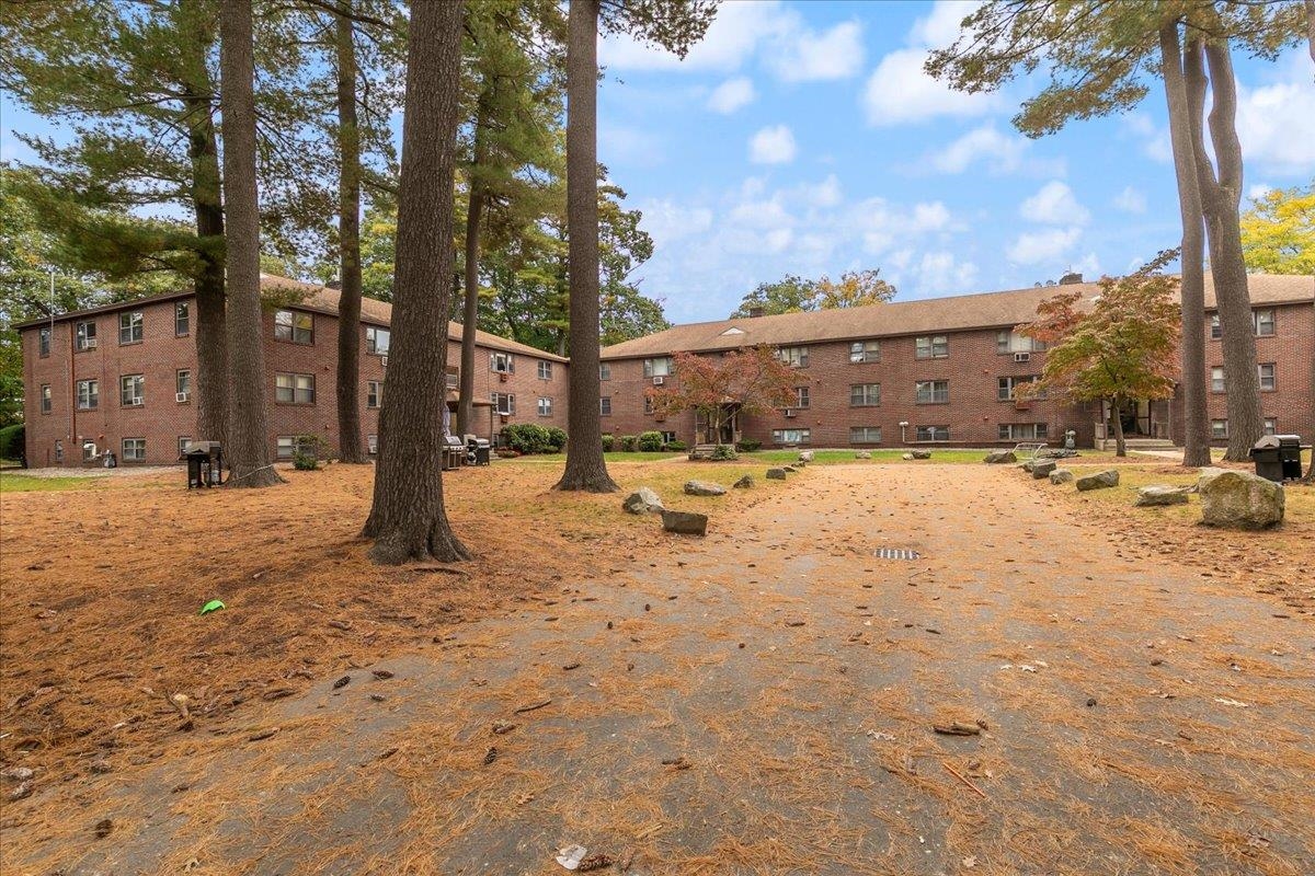 1 Brook Road, Unit 9 Salem, NH 03079 - Photo 24 of 32