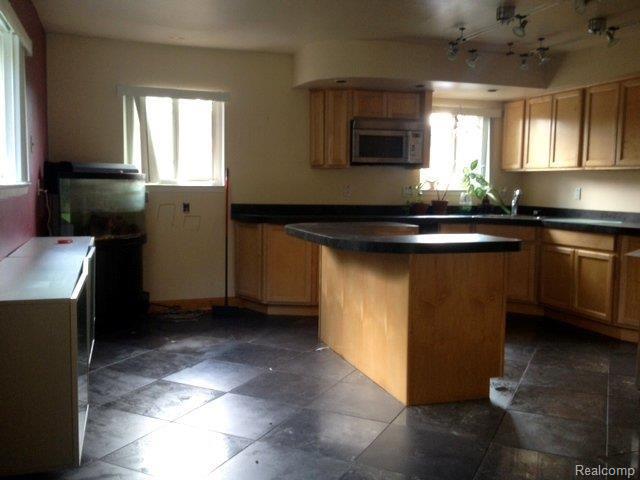 11319 Common Road Warren, MI 48093 - Photo 12 of 19 photo8.JPG