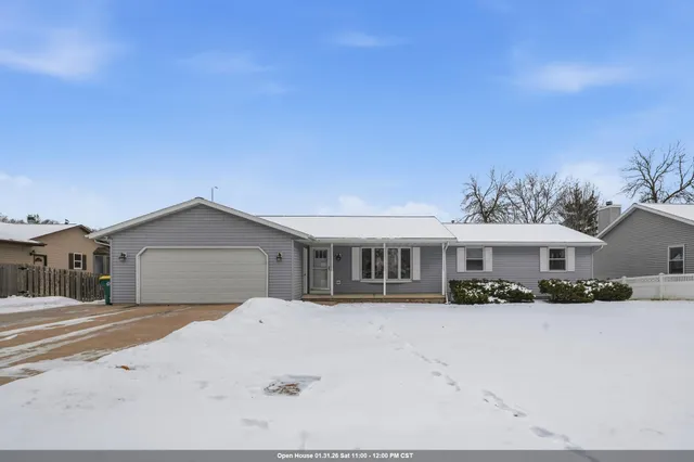 $345,000 | 1901 Beech Tree Drive, Green Bay, WI 54304