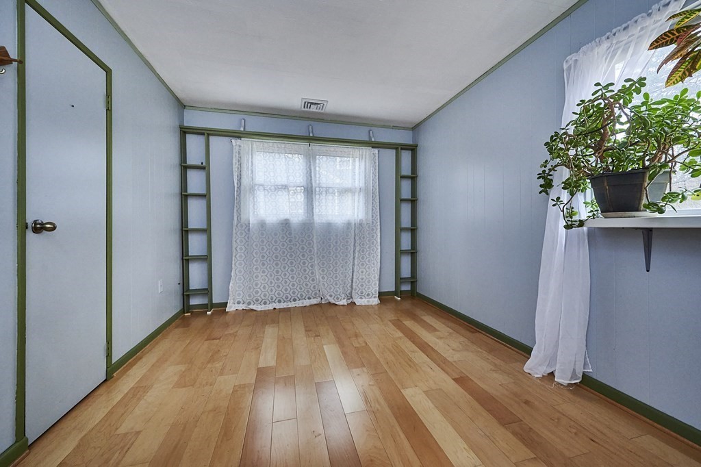 848 Ryan Road Northampton, MA 01062 - Photo 18 of 40