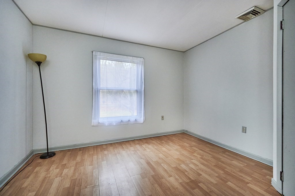 848 Ryan Road Northampton, MA 01062 - Photo 20 of 40