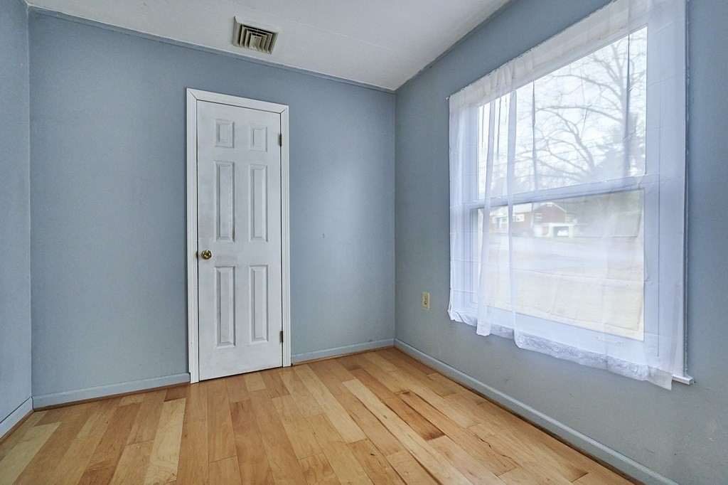 848 Ryan Road Northampton, MA 01062 - Photo 22 of 40