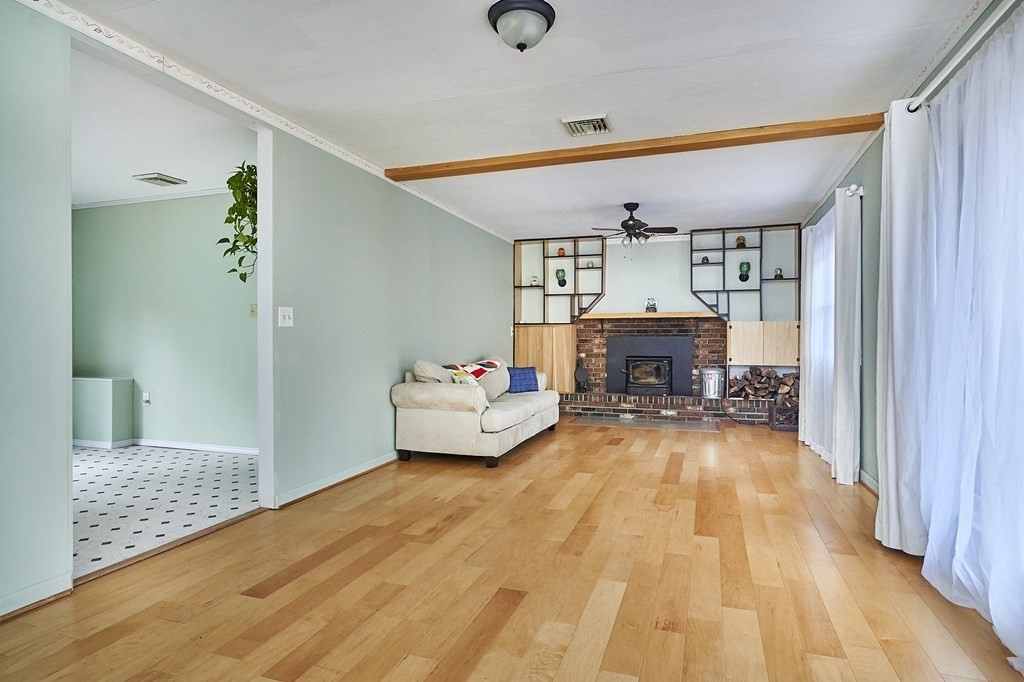 848 Ryan Road Northampton, MA 01062 - Photo 7 of 40