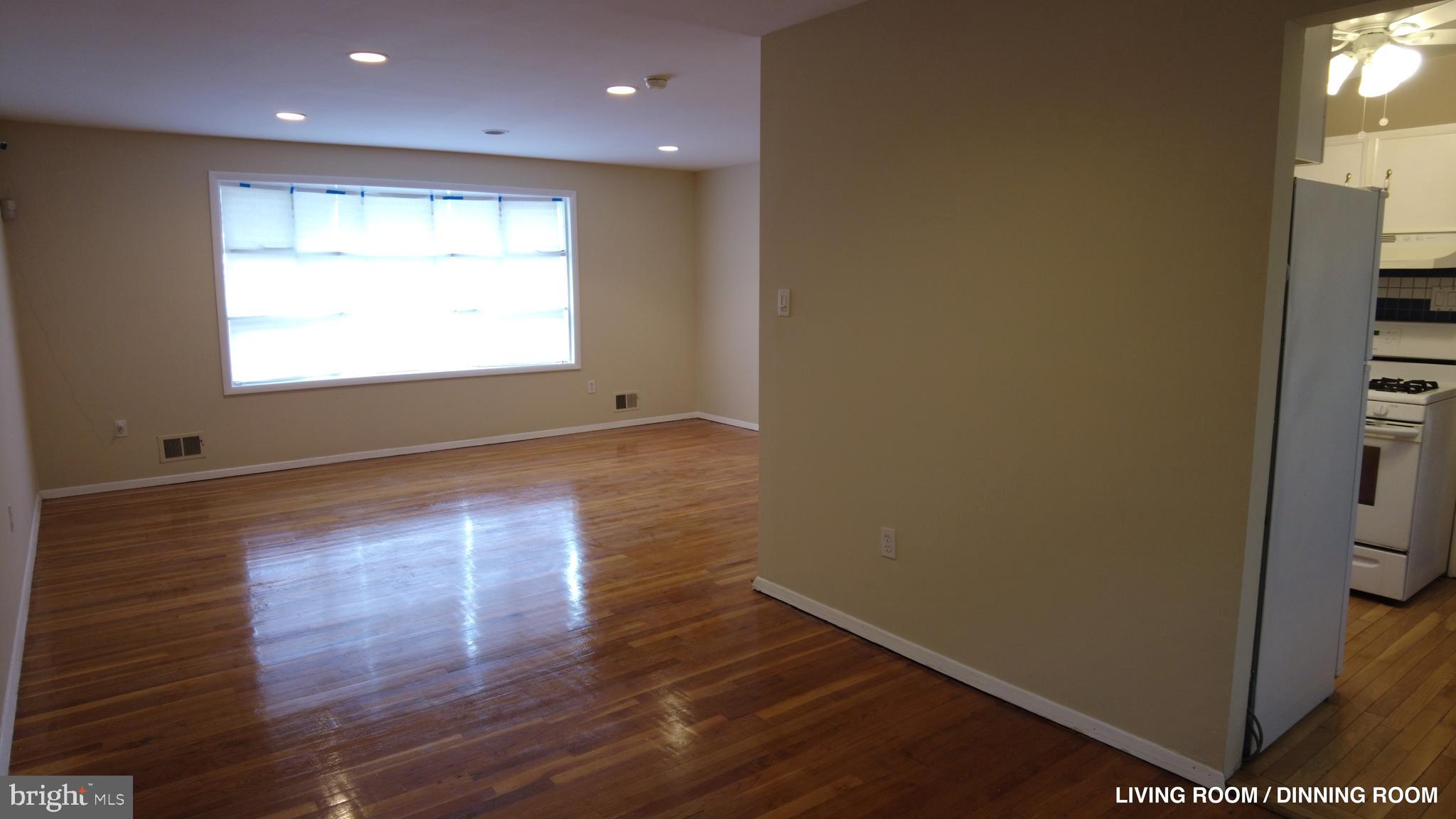 3901 92nd Avenue Springdale, MD 20774 - Photo 16 of 48 Living/Dining Room 2