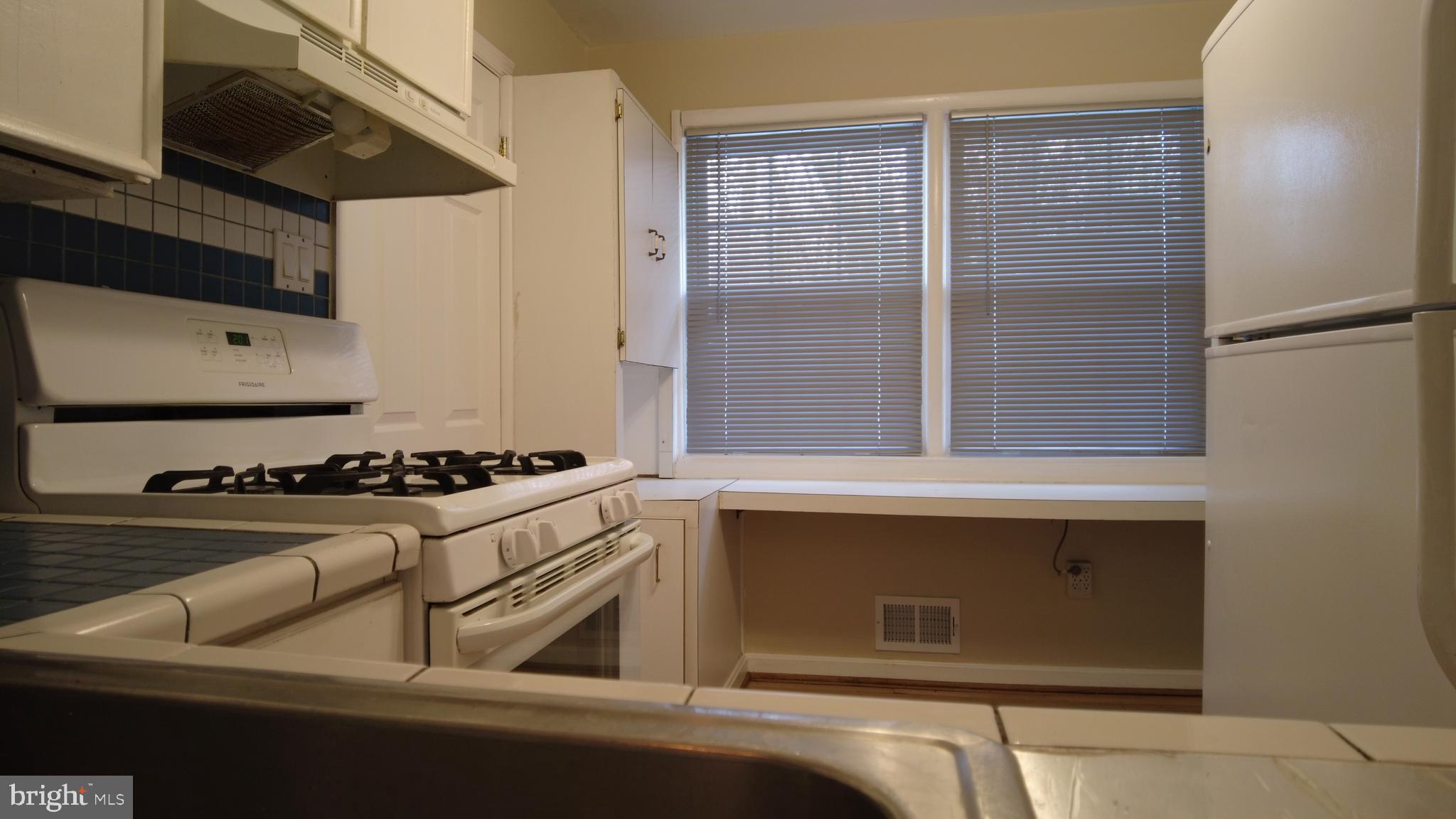 3901 92nd Avenue Springdale, MD 20774 - Photo 18 of 48 Kitchen 2