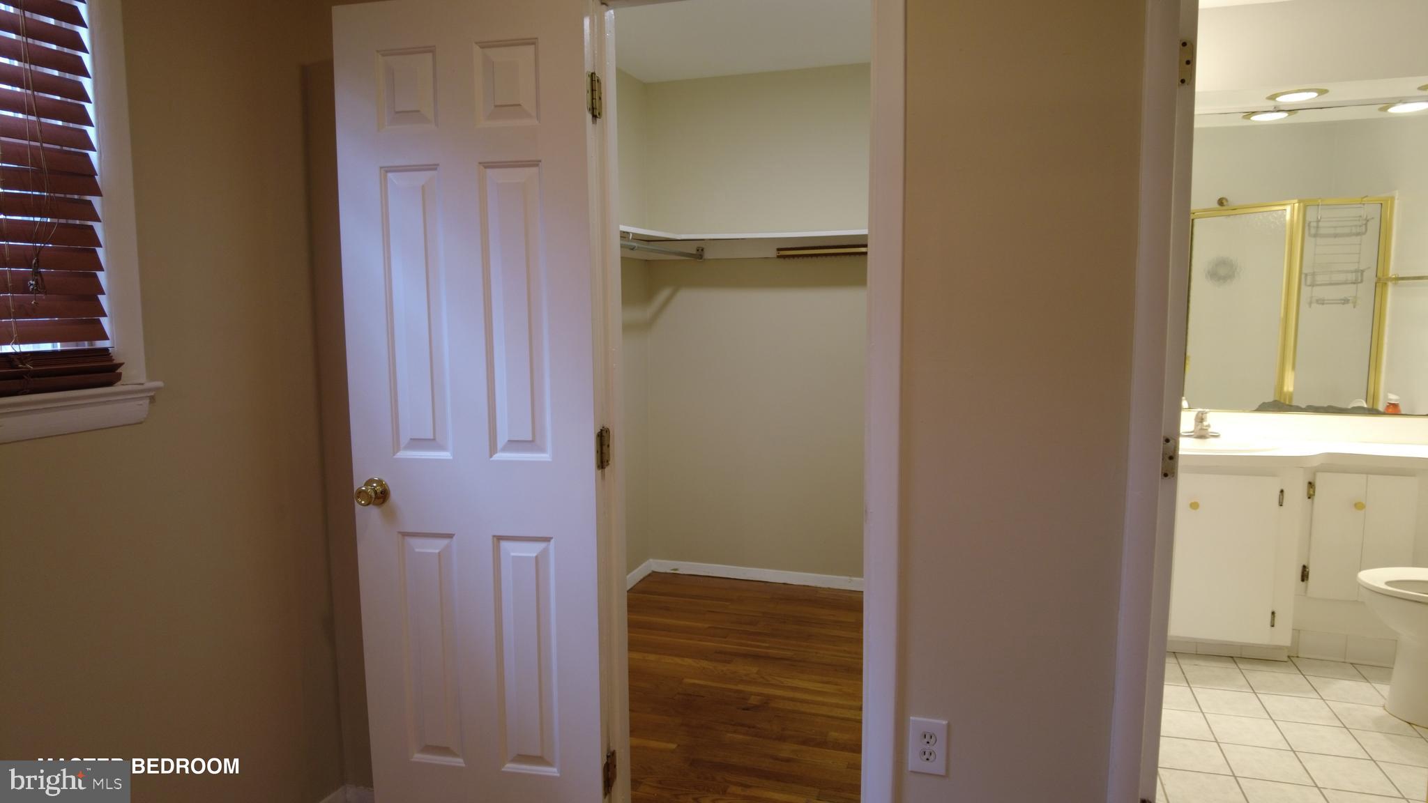 3901 92nd Avenue Springdale, MD 20774 - Photo 25 of 48 Master Bedroom 5