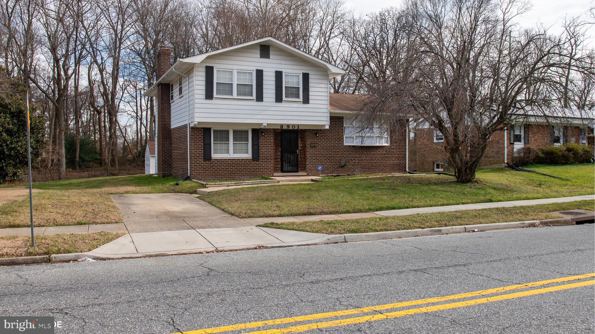 3901 92nd Avenue Springdale, MD 20774 - Photo 3 of 48 Front Right