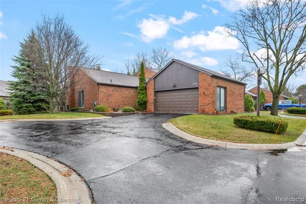 $269,900 | 3118 Lindenwood Drive, Dearborn, MI 48120