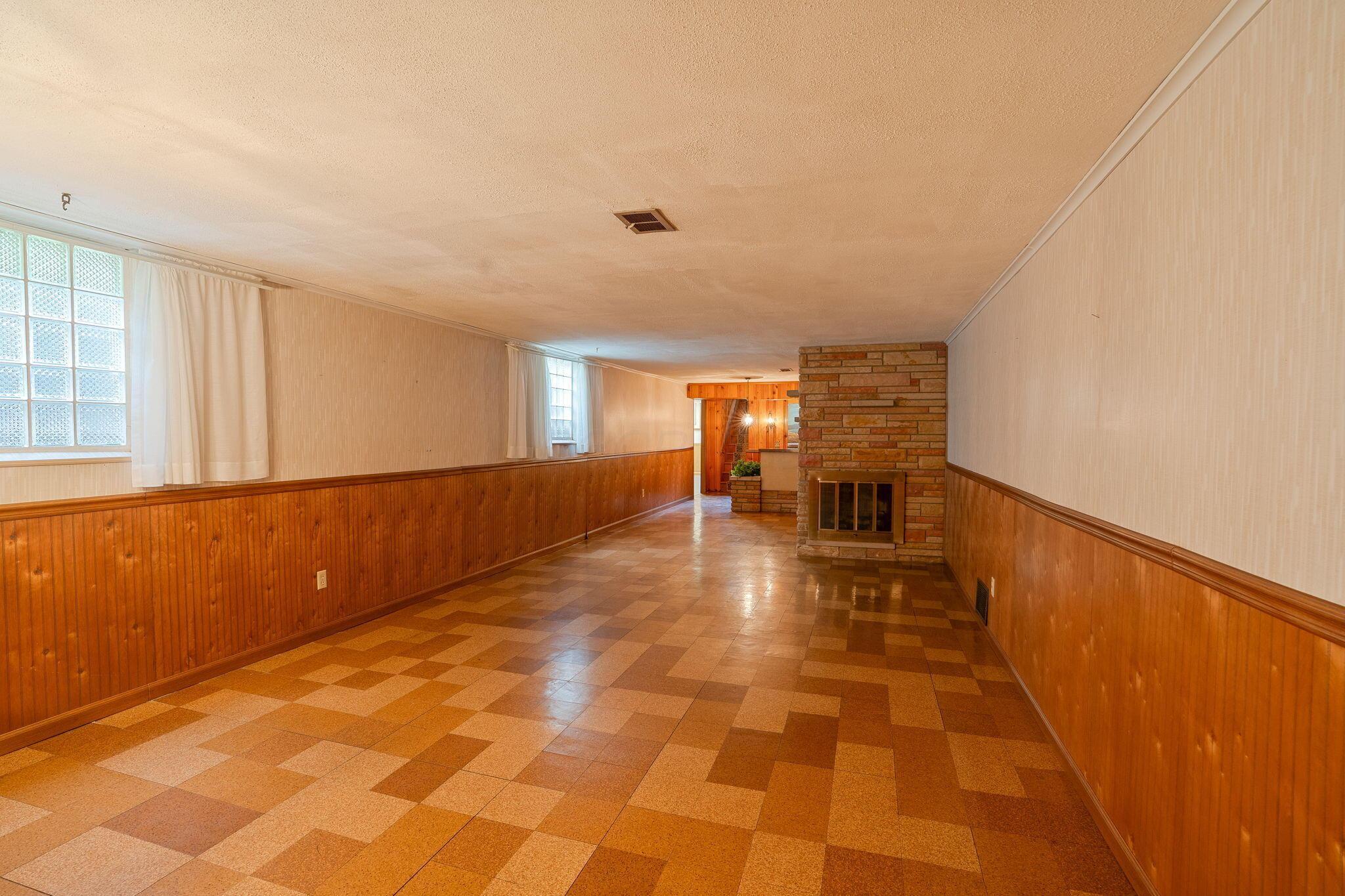 105 Hamilton Road Columbus, OH 43230 - Photo 24 of 35 24-web-or-mls-105 Hamilton Rd - 24