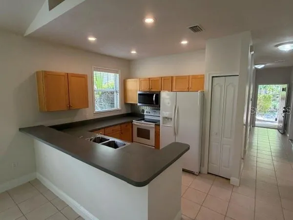 $1,995 | 6330 Northwest 109th Place, Alachua, FL 32615