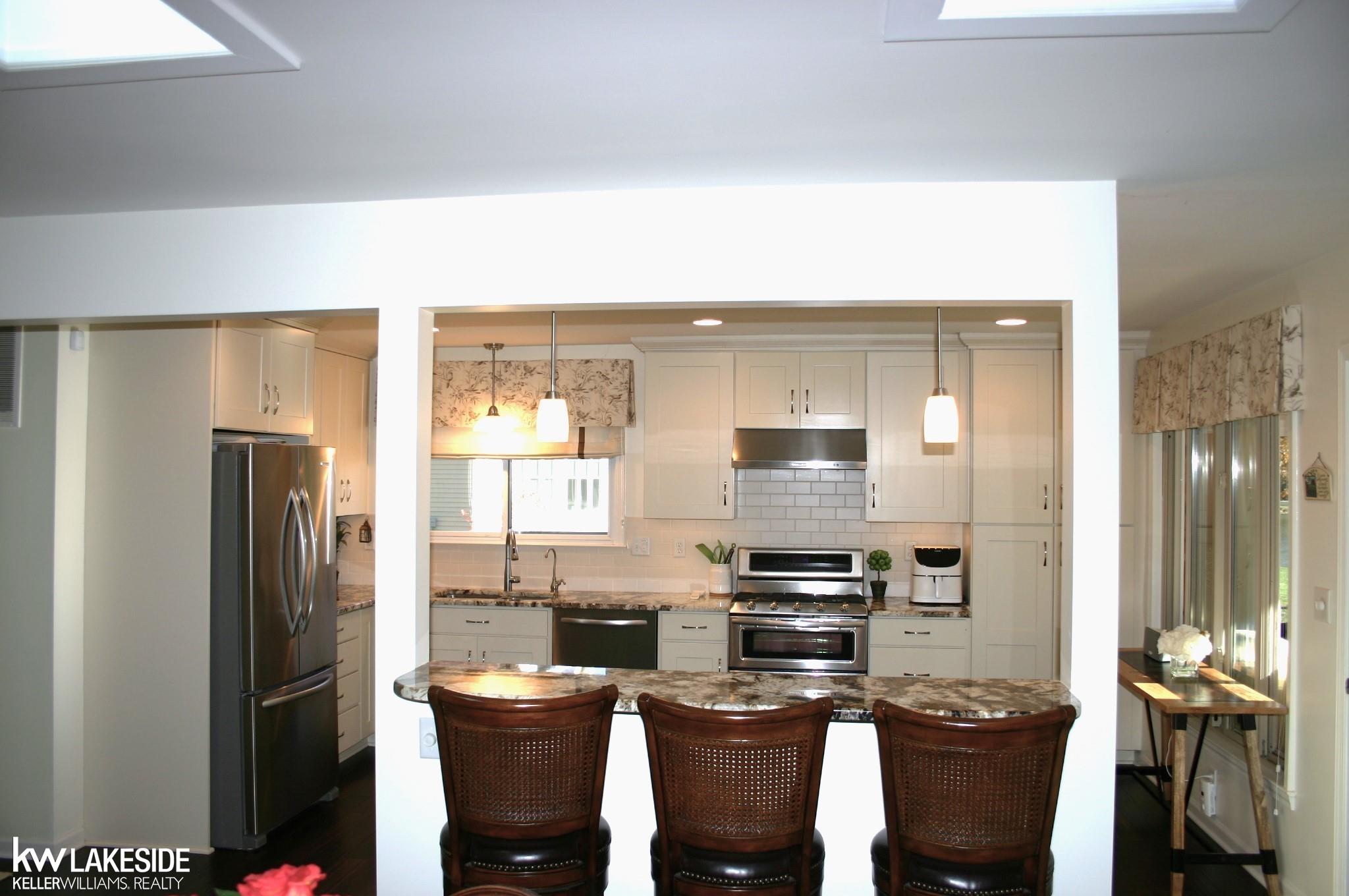 3564 Rush Lake Road Pinckney, MI 48169 - Photo 6 of 55 50125941-5.JPG