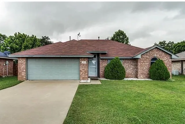 $265,000 | 205 Vista Ridge Drive, Venus, TX 76084