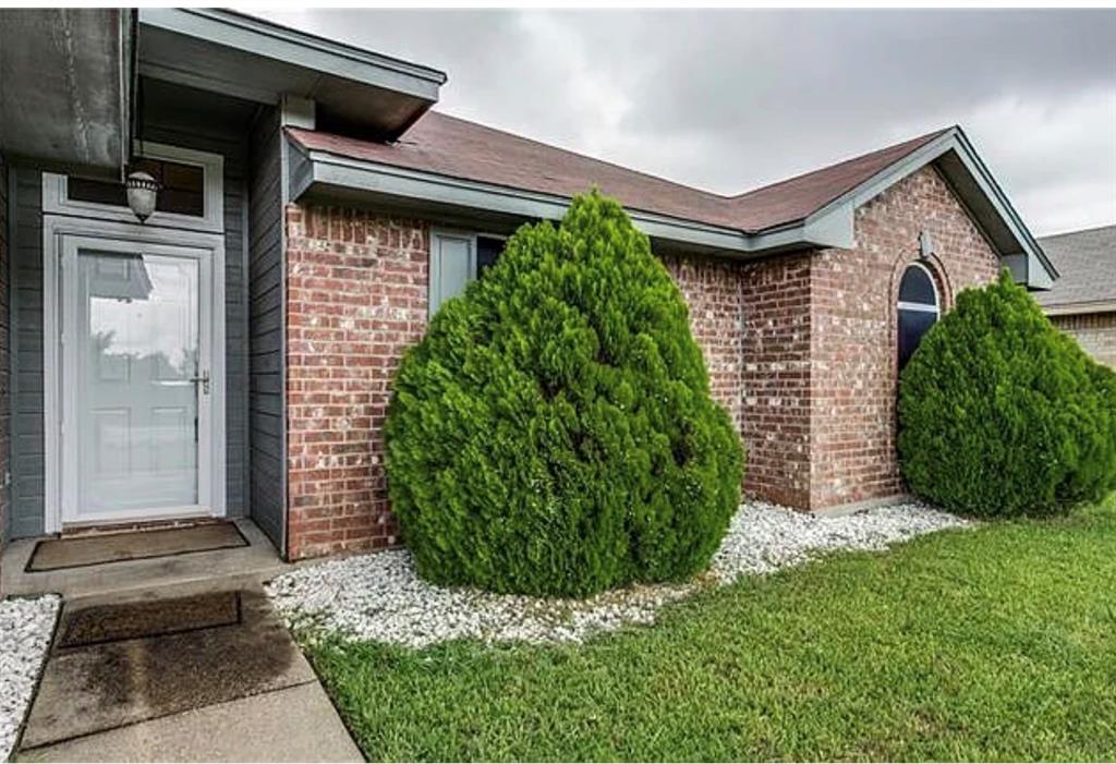 205 Vista Ridge Drive Venus, TX 76084 - Photo 2 of 10