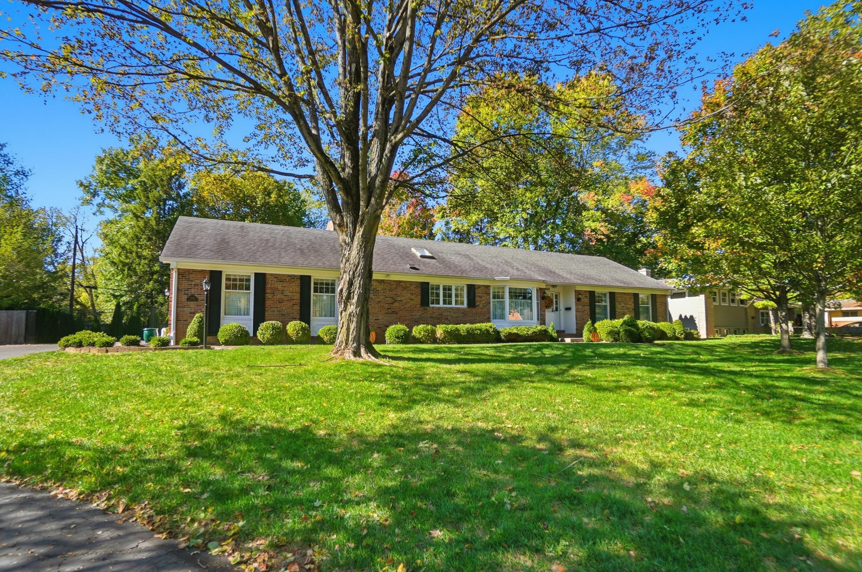 4441 Kipling Road Columbus, OH 43220 - Photo 2 of 37 003