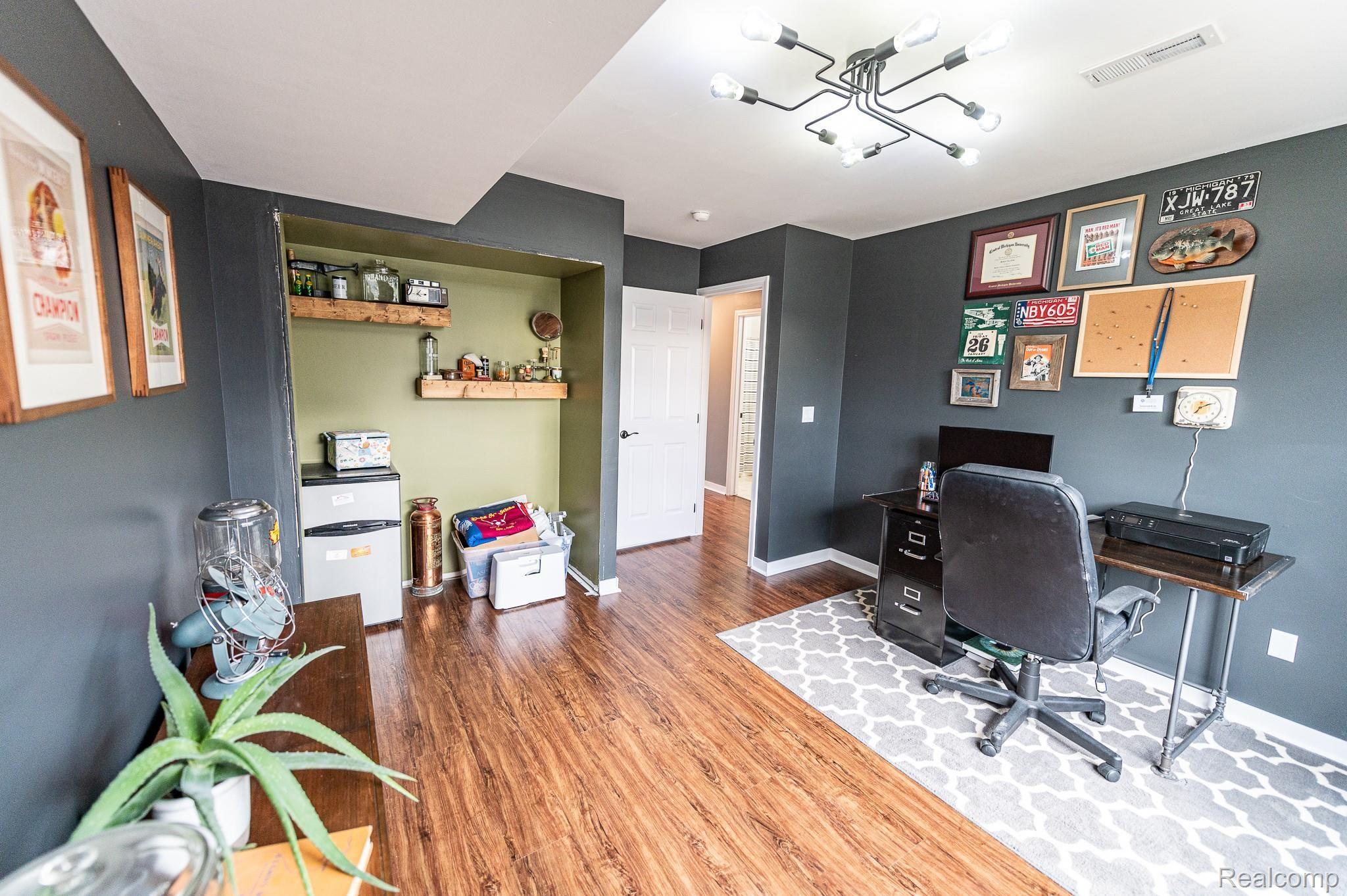 397 Sweet Briar Ridge Linden, MI 48451 - Photo 6 of 30 HardyMediaCompany-21.jpg