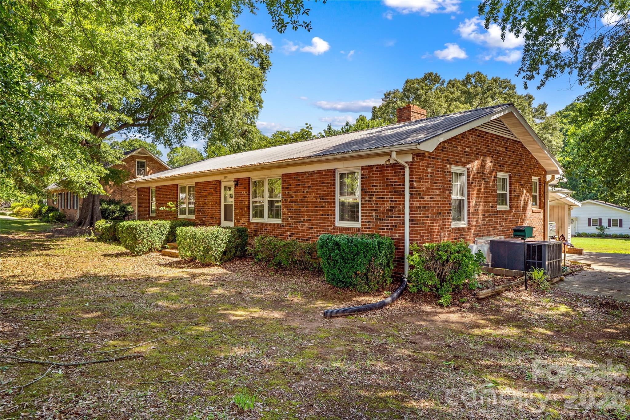 1059 Shearers Road Mooresville, NC 28115 - Photo 3 of 48 Gallery Image 3