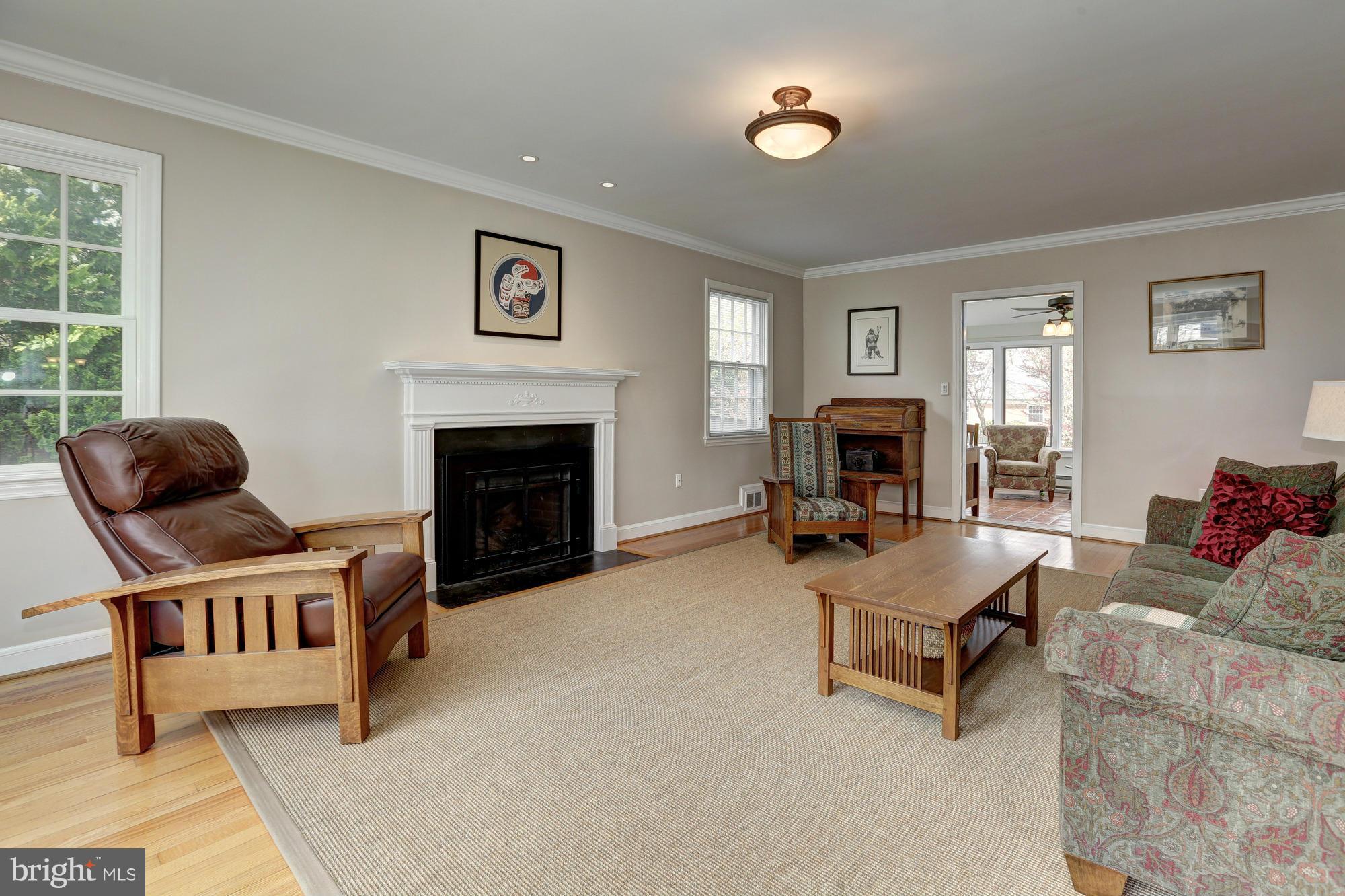 8034 Glendale Road Chevy Chase, MD 20815 - Photo 4 of 30 Living Room