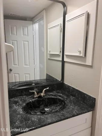 $1,100 | 1301 Jamestown Way, Jackson, MS 39211