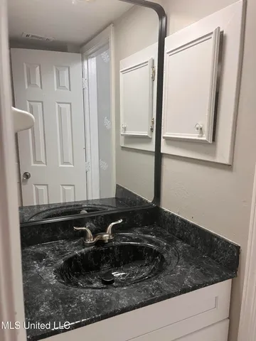 $1,100 | 1301 Jamestown Way, Jackson, MS 39211