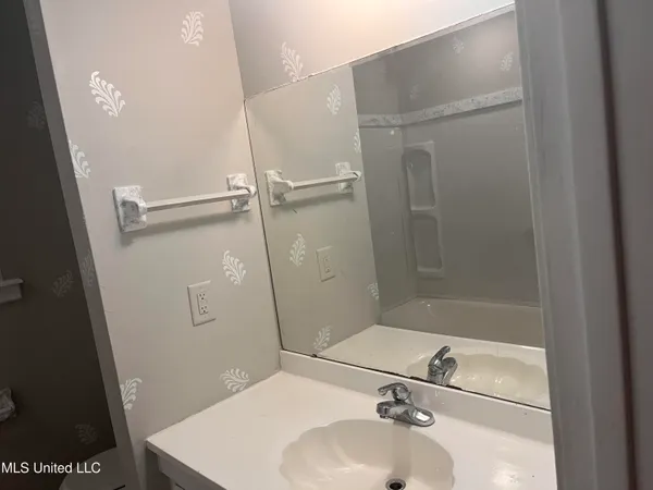 $1,100 | 1301 Jamestown Way, Jackson, MS 39211