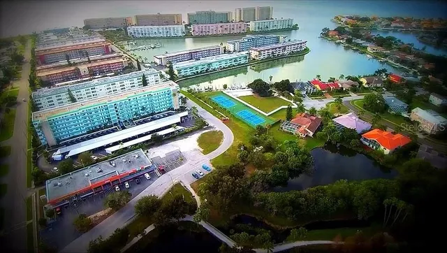 $380,000 | 6075 Shore Boulevard South, Unit 215, Gulfport, FL 33707