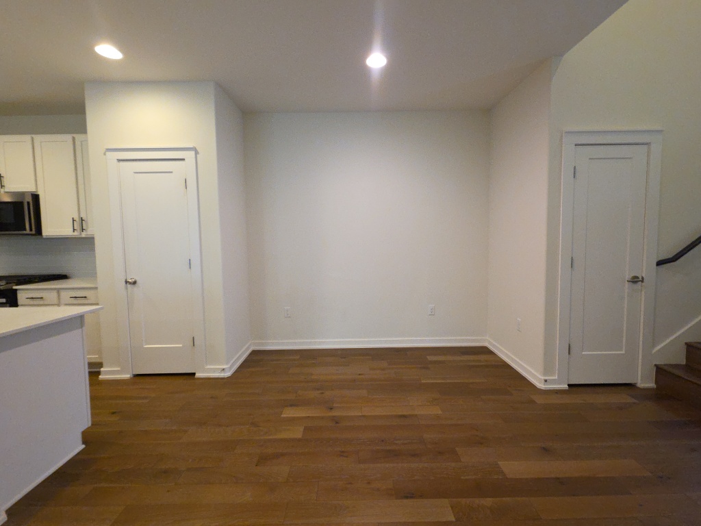 6800 Menchaca Road, Unit 42 Austin, TX 78745 - Photo 5 of 23 Dining area