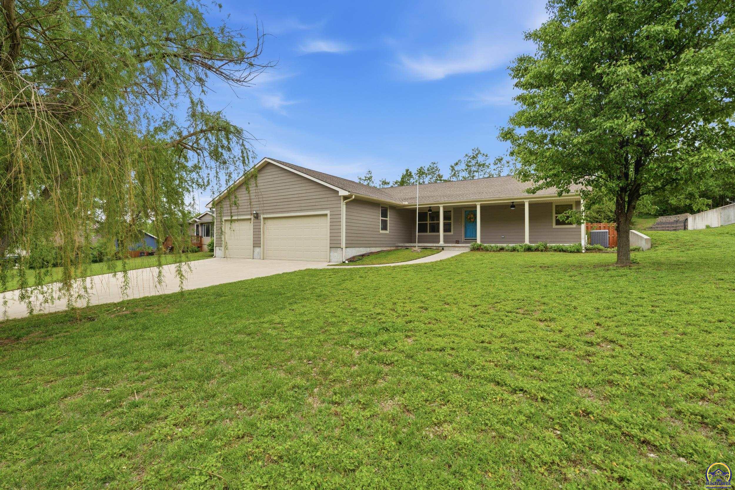 901 Nicholson Road Chapman, KS 67431 - Photo 4 of 46