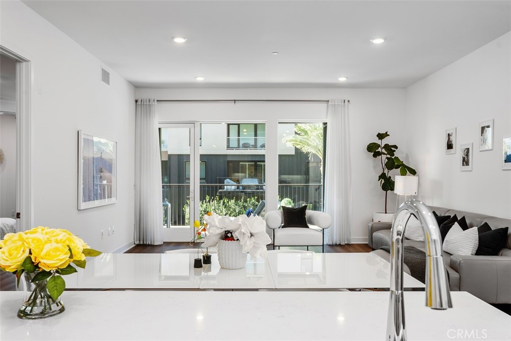 3305 Rivington Irvine, CA 92612 - Photo 4 of 62