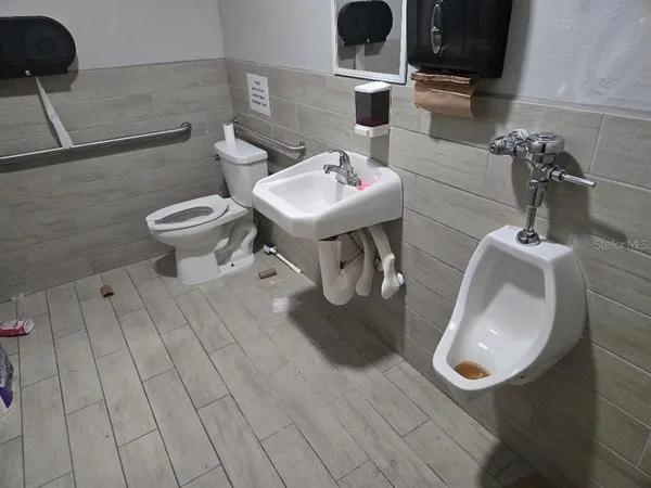 a view of a storage & utility room