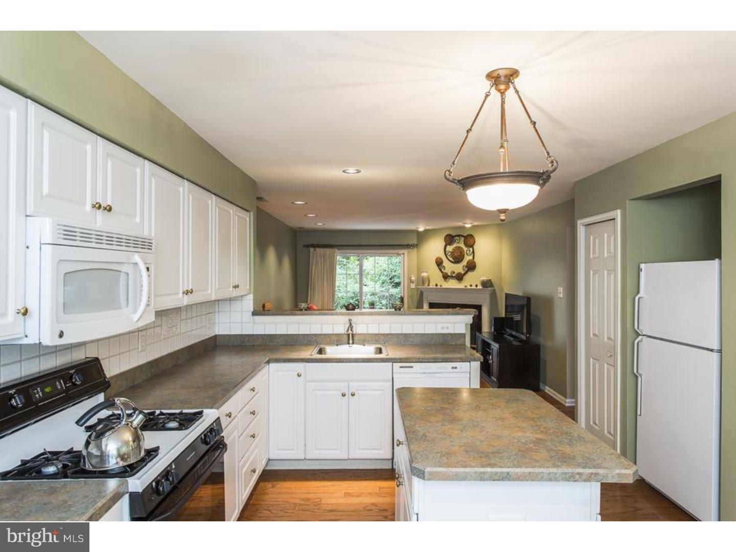 44 McComb Road Princeton, NJ 08540 - Photo 9 of 25 Kitchen