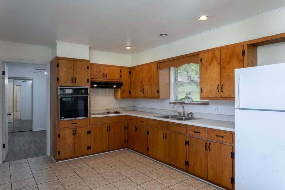 114 Broyles Road Spring City, TN 37381 - Photo 5 of 35 5