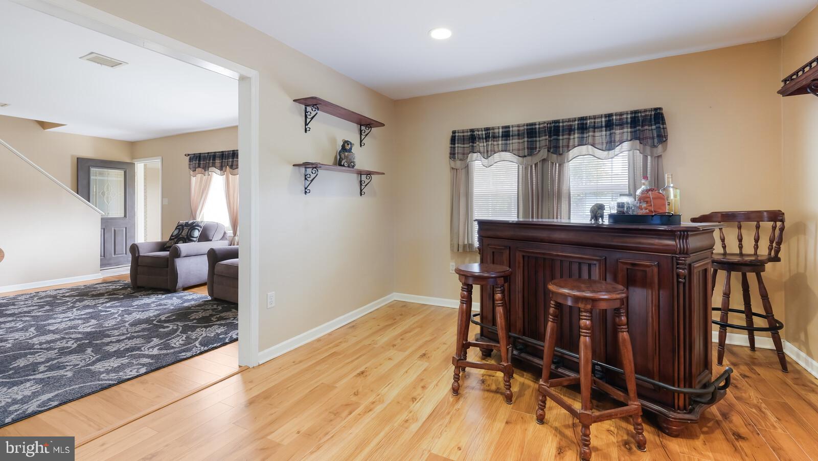 33 MacIntosh Road Levittown, PA 19056 - Photo 11 of 31 Gallery Image 11