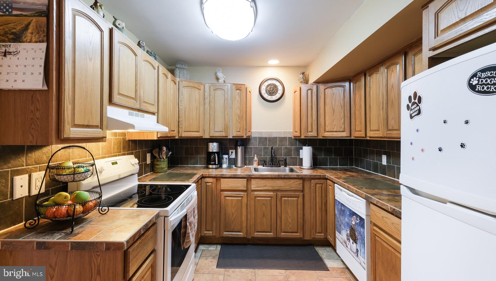 33 MacIntosh Road Levittown, PA 19056 - Photo 15 of 31 Gallery Image 15