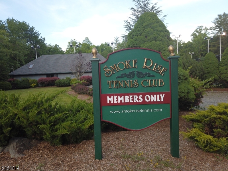 259 Long Meadow Road Kinnelon, NJ 07405 - Photo 4 of 12