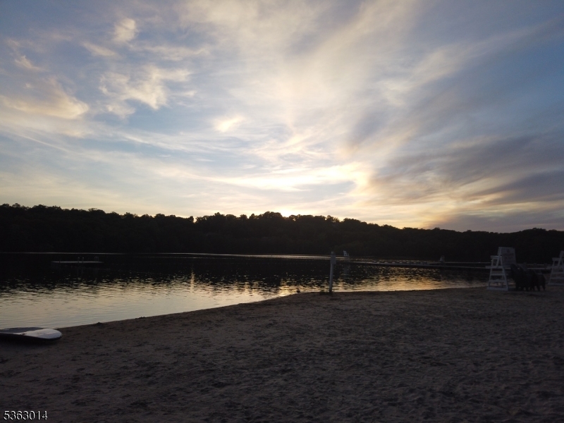 259 Long Meadow Road Kinnelon, NJ 07405 - Photo 9 of 12