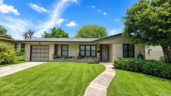 $1,450 | 463 Cherry Ridge, San Antonio, TX 78213