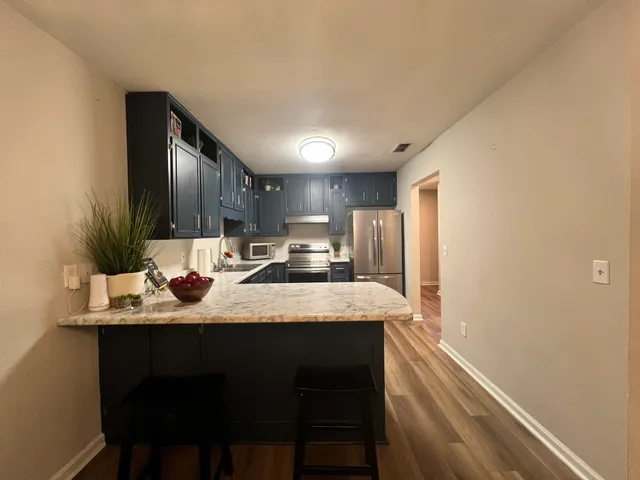 $1,975 | 1000 Holland Drive, Unit 3, Tallahassee, FL 32301