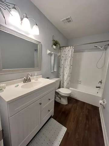 $1,975 | 1000 Holland Drive, Unit 3, Tallahassee, FL 32301