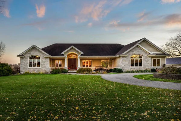 $2,000,000 | 3027 Castleton Crossing, Sun Prairie, WI 53590