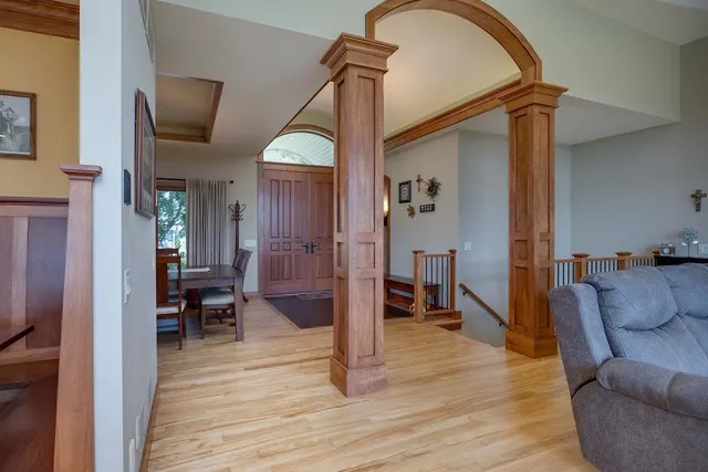 $2,000,000 | 3027 Castleton Crossing, Sun Prairie, WI 53590