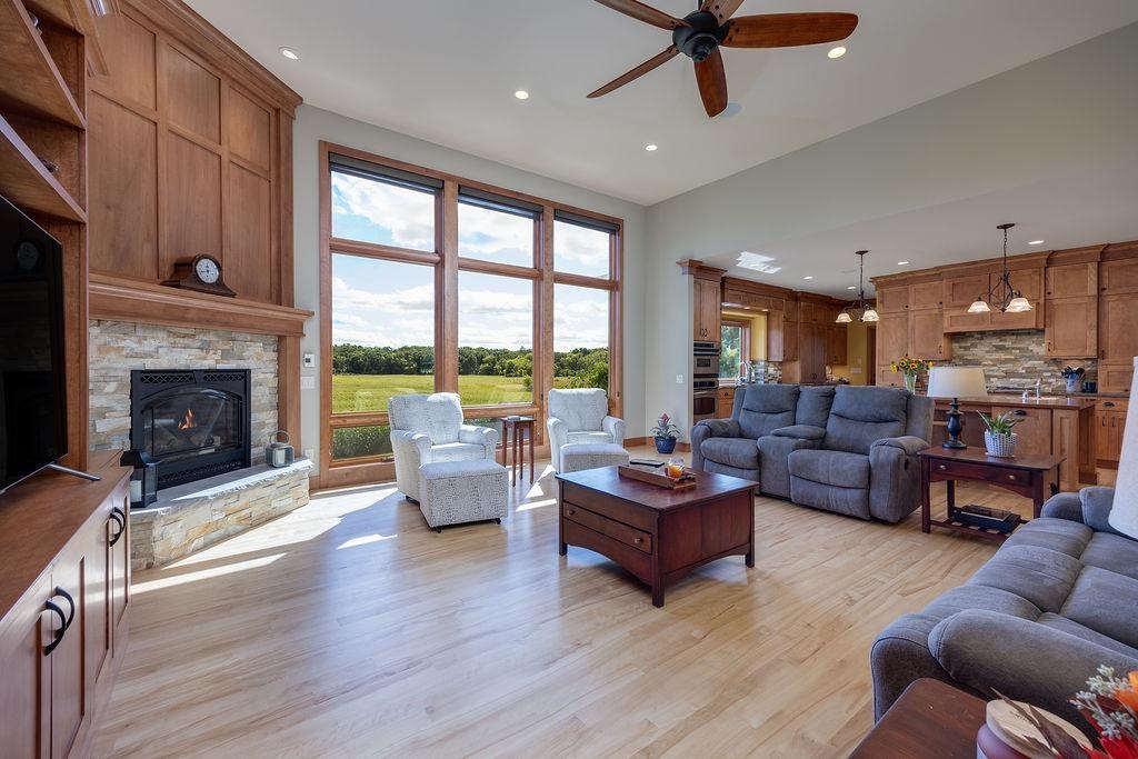 3027 Castleton Crossing Sun Prairie, WI 53590 - Photo 20 of 89