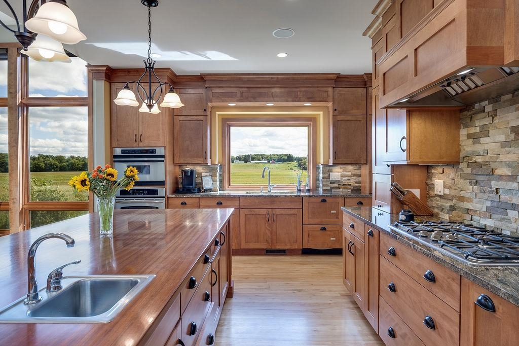 3027 Castleton Crossing Sun Prairie, WI 53590 - Photo 23 of 89