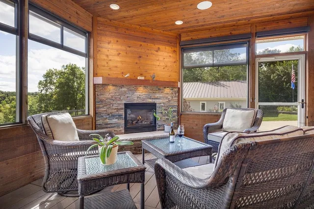 $2,000,000 | 3027 Castleton Crossing, Sun Prairie, WI 53590