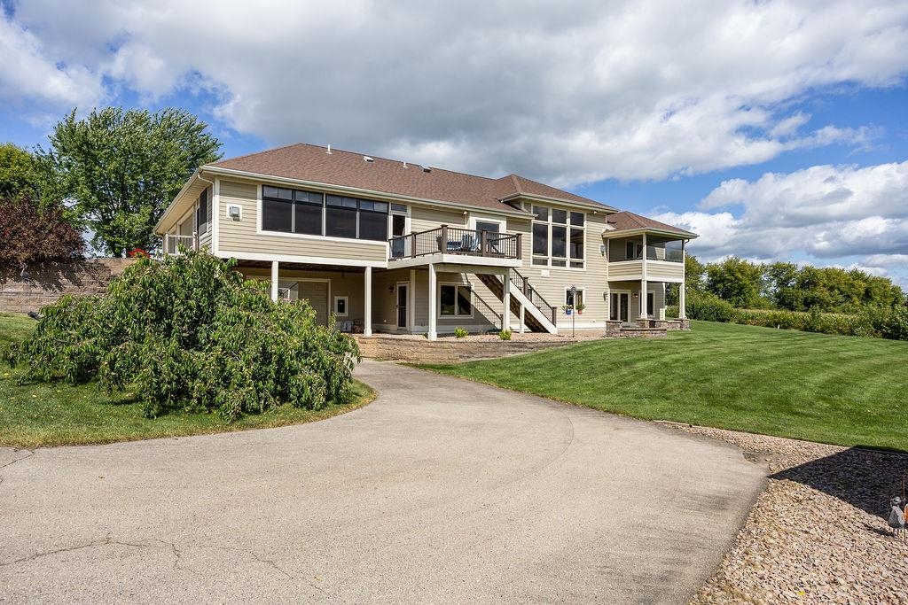 3027 Castleton Crossing Sun Prairie, WI 53590 - Photo 67 of 89