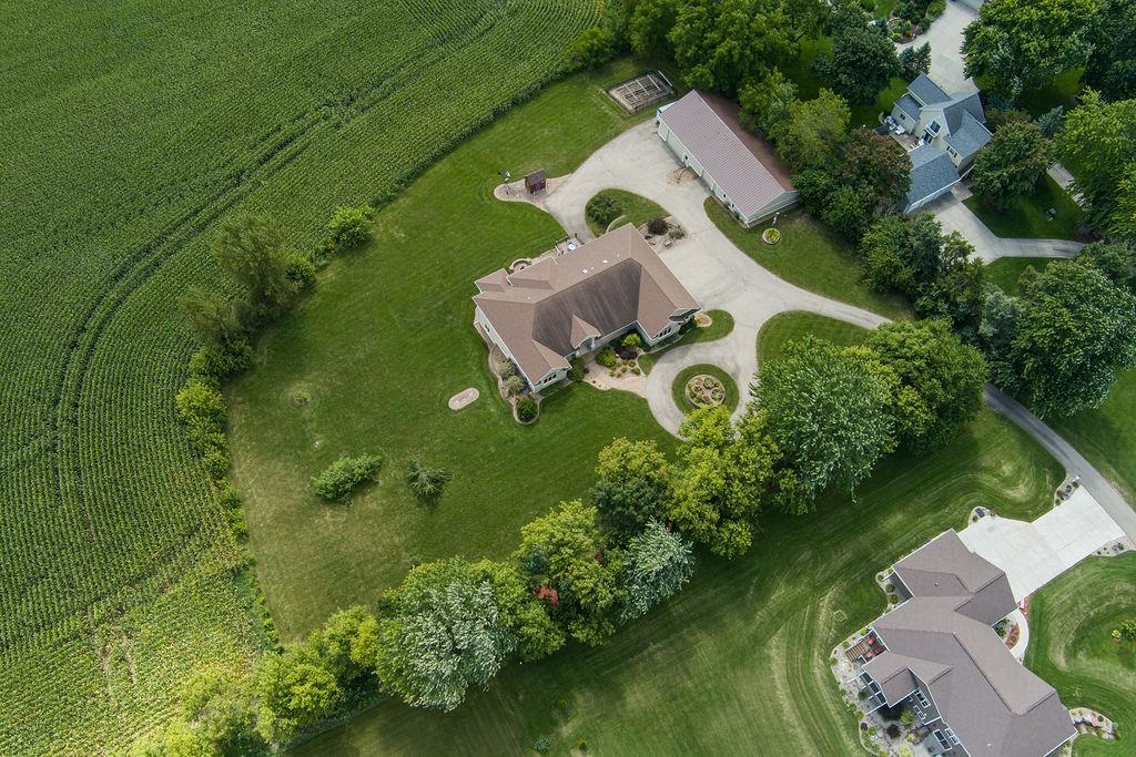 3027 Castleton Crossing Sun Prairie, WI 53590 - Photo 76 of 89