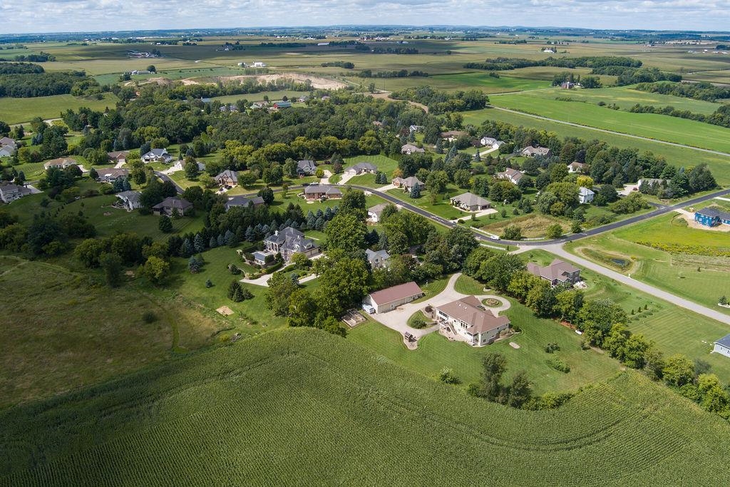 3027 Castleton Crossing Sun Prairie, WI 53590 - Photo 83 of 89